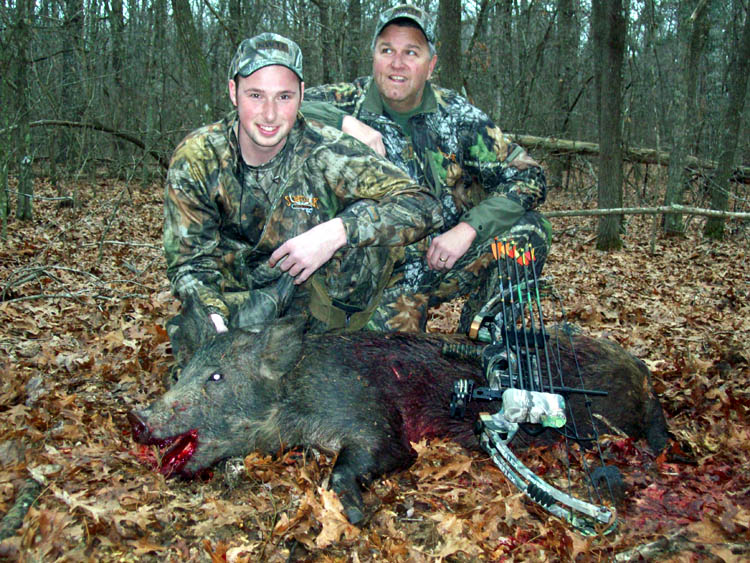 Tennessee Boar with Bow